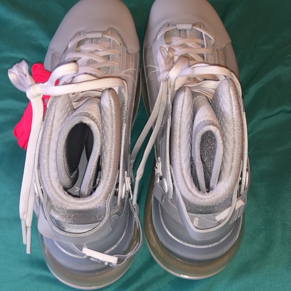 Nike Air Max 720 SATURN  Men’s Size 9.5